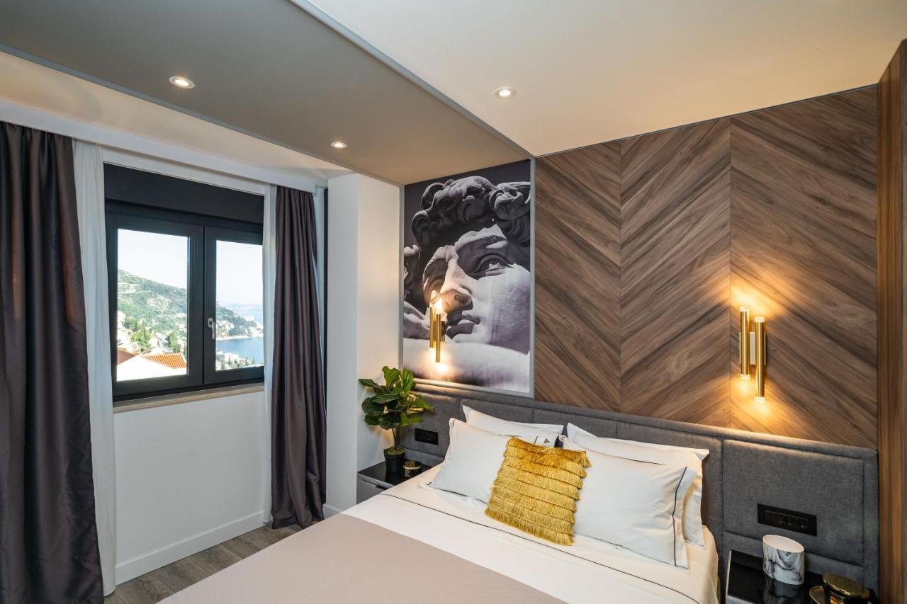 Lux Kalifa 5 Star Exquisite *